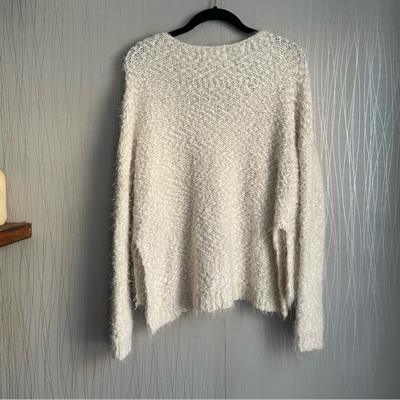 Abercrombie & Fitch v neck sweater women’s size XS/S cream oversized cozy - Picture 7 of 8
